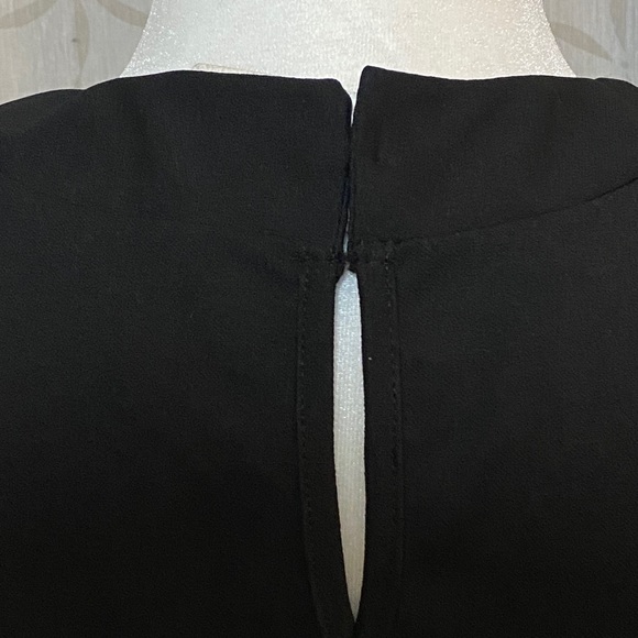 Black Ruffle Hem Shift Dress - Picture 4 of 7